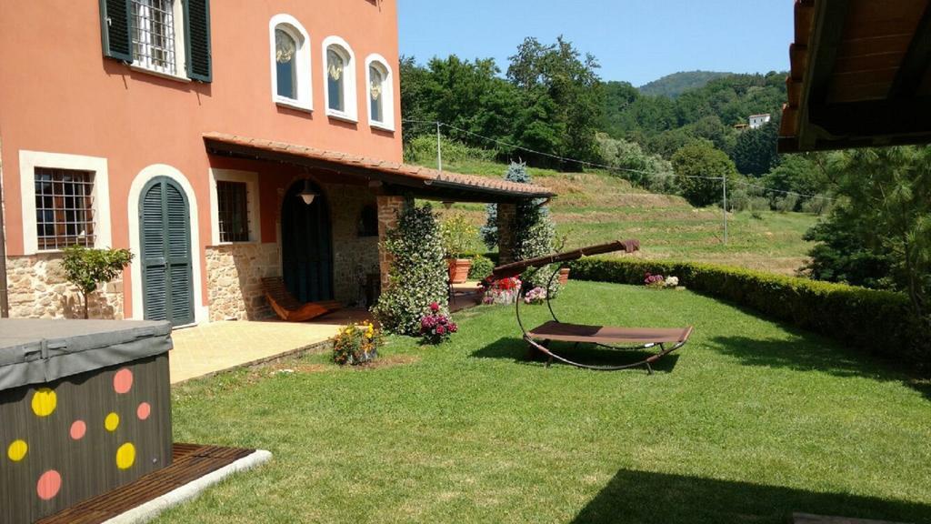 Podere Gianpaolo เปสเชีย ภายนอก รูปภาพ