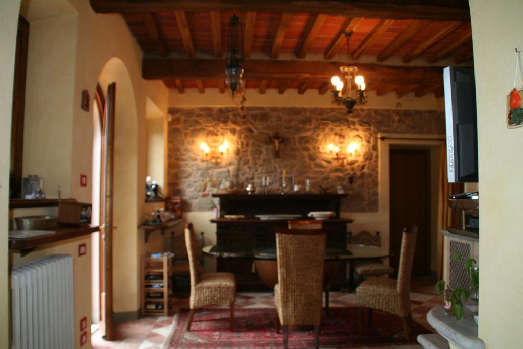 Podere Gianpaolo เปสเชีย ภายนอก รูปภาพ