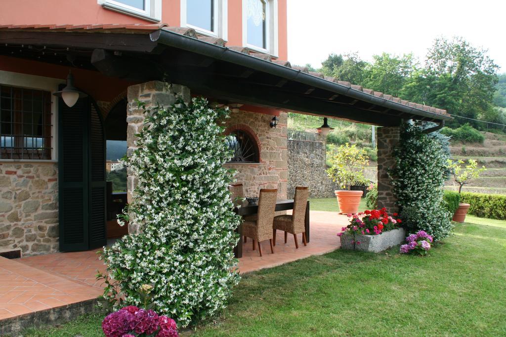 Podere Gianpaolo เปสเชีย ภายนอก รูปภาพ