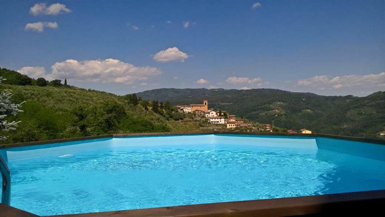 Podere Gianpaolo เปสเชีย ภายนอก รูปภาพ